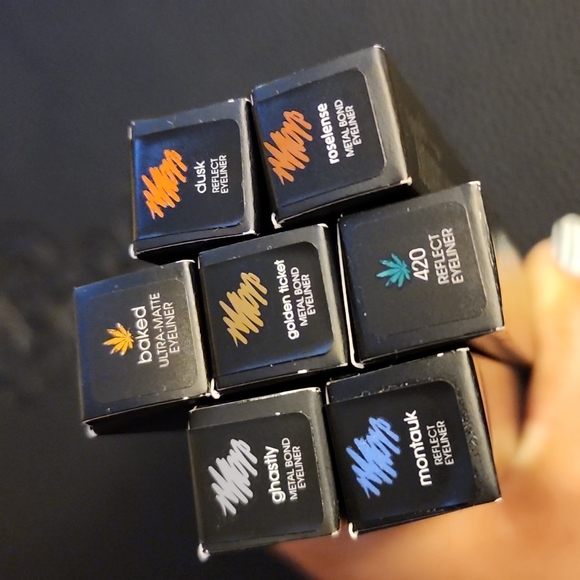 Melt cosmetics eyeliner - Picture 2 of 7